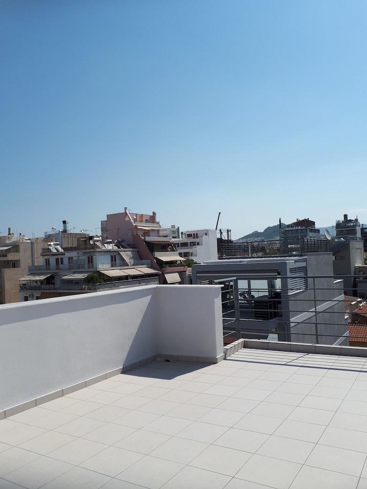 Dipson'S At Gazi Atenas Exterior foto